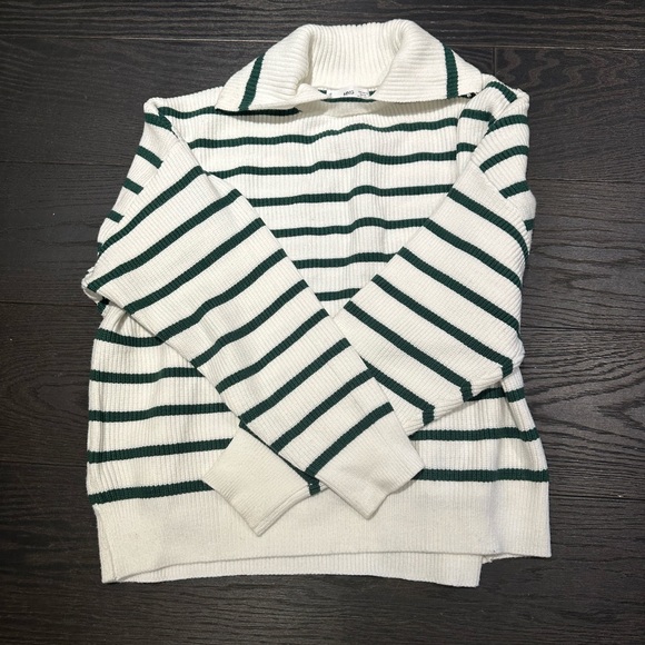 Mango pullover sweater. No smoking/no pets - gently worn. - Picture 3 of 4